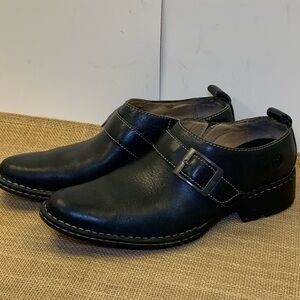 Born Mens Shoes Size 9.5 M Side Buckle Slip On Black Quality Leather 1.25 Heel